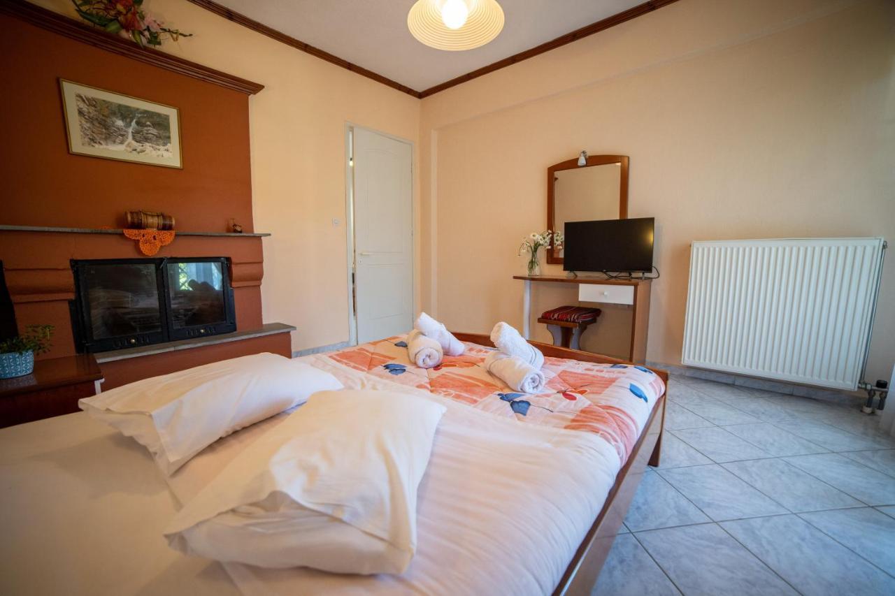 Hotel Ξενοδοχειο Παπαναγιωτου Neraïdochóri Exteriér fotografie